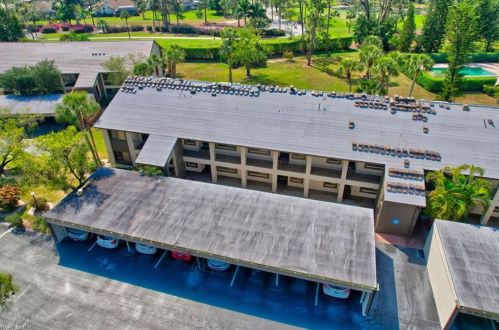 5825 Rattlesnake Hammock Rd, Naples FL 34113-3568 exterior