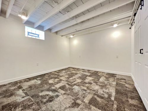 7823 Kilbourn Ave, Chicago IL 60646-5019 exterior