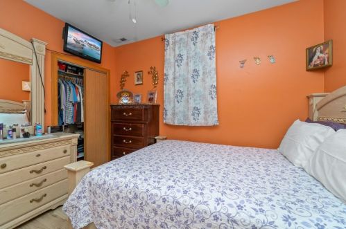 2720 Karlov Ave, Chicago IL 60652-3121 exterior