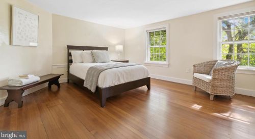 2775 Main St, Trenton NJ 08648-1037 exterior