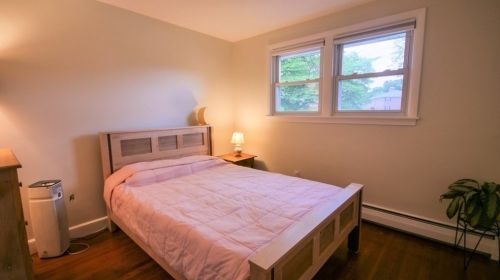 110 Farwell St, Newton MA 02460-1051 exterior