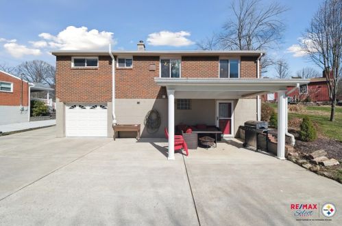 283 Longleaf Dr, Moon Twp PA  15108-3135 exterior