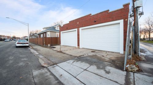 4300 Cullerton St, Chicago IL 60608-2620 exterior