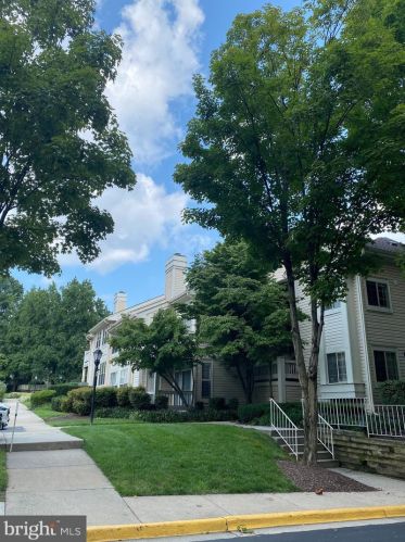 5911 Barbados Pl, Rockville MD 20852-5443 exterior