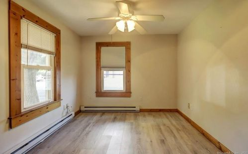 58 Washington St, Wallingford CT 06492-3530 exterior