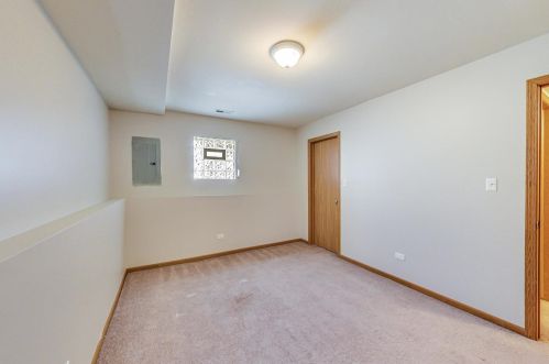 7329 Vernon Ave, Chicago IL 60653-3405 exterior