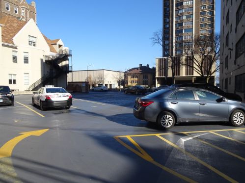 6300 Sheridan Rd, Chicago IL 60660-1750 exterior