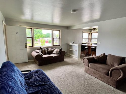 5734 76, Milwaukee WI 53218-2256 exterior