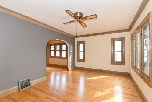 6406 Locust St, Milwaukee, WI 53210-1347