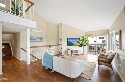 3604 Sunset Ln, Oxnard CA 93035-4130 exterior