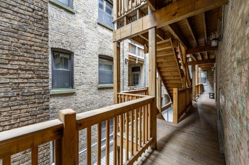 1364 Greenleaf Ave, Chicago IL 60626-2970 exterior