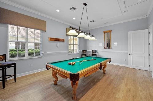 1814 Tarpon Bay Dr, Naples FL 34119-8714 exterior