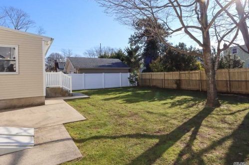 314 Everard St, Huntington Station NY 11746-7008 exterior