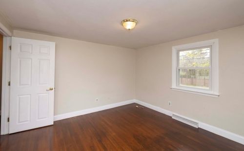 194 Hart St, Taunton MA 02780-6945 exterior