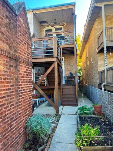2740 Agatite Ave, Chicago IL 60706-4726 exterior