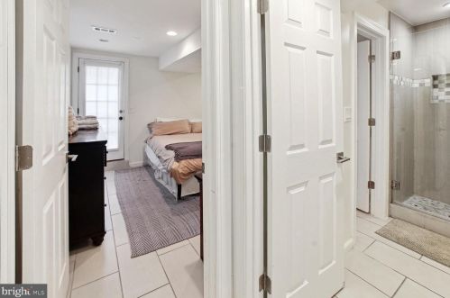 421 11 St, Washington DC 20002-6121 exterior