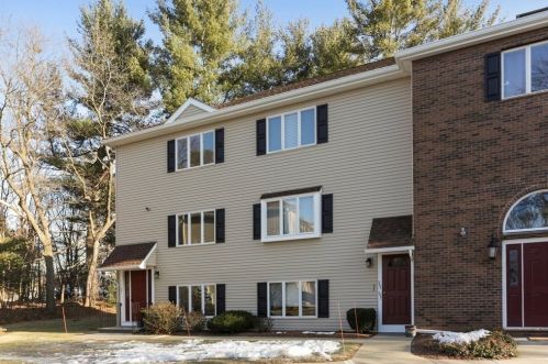 305 Salem St, Woburn MA 01801-2788 exterior