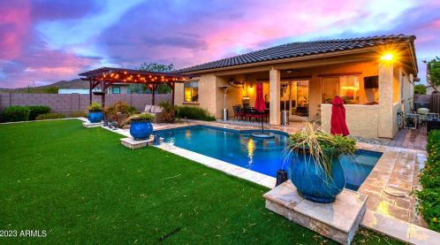 31320 1st St, Phoenix, AZ 85085