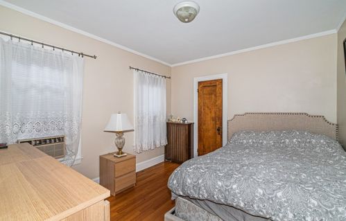 3044 Long Ave, Chicago IL 60641-1348 exterior