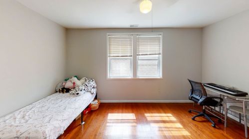 2916 Meade Ave, Chicago IL 60634-5024 exterior