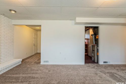 8146 Bryce Dr, Sandy UT 84070-0457 exterior