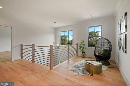 6516 Beverly Ave, Mc Lean VA 22101-5222 exterior