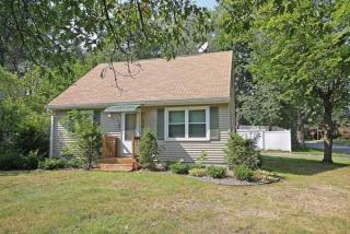 168 Sunrise Ter, Springfield MA  01119-2517 exterior