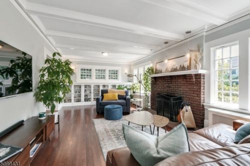 5 Warren Pl, Montclair NJ  07042-2528 exterior