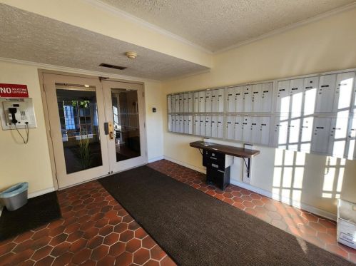 923 California Ave, Pittsburgh, PA 15202-2704