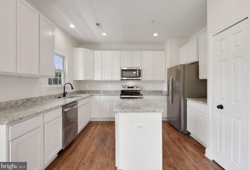 18212 Barney Dr, Accokeek MD 20607-3283 exterior