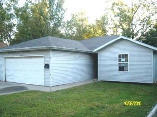 2084 Roosevelt Ave, Springfield MO  65803-2124 exterior