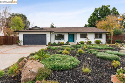 1735 Ancona Ct, Concord CA  94519-1524 exterior