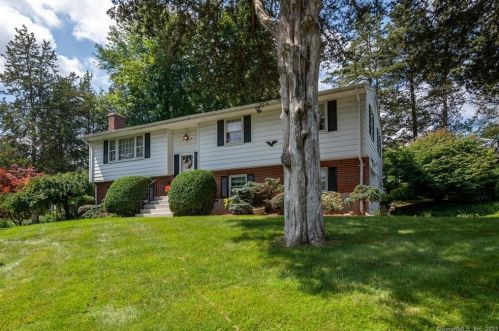 148 Dana Ln, Meriden, CT 06451-5033