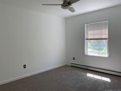 4 Tamarack Cir, Killingly CT  06241-1238 exterior