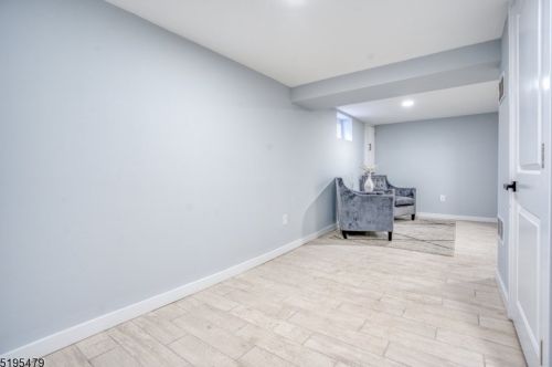 65 Semel Ave, Iselin NJ 08830-1134 exterior