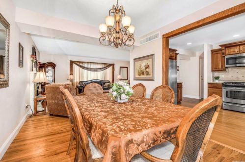 38 Fuller St, Huntington Station NY 11746-6657 exterior