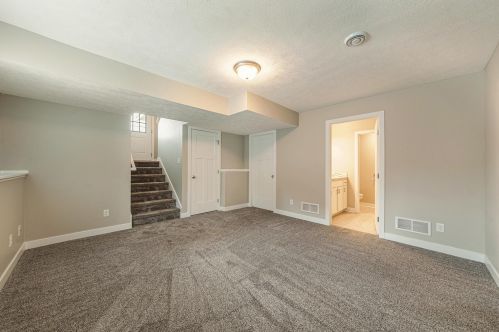 120 Forrest St, Wayland MI 49348-1198 exterior