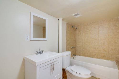 1344 112 St, Chicago IL 60617-7027 exterior