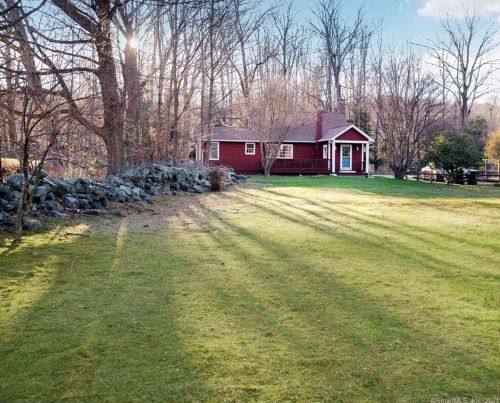 50 Wilton Rd, Ridgefield, CT 06877-5730