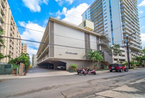 2444 Tusitala St, Honolulu HI  96815-3145 exterior