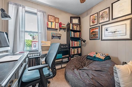 843 Florence Ave, Pittsburgh PA 15202-2720 exterior