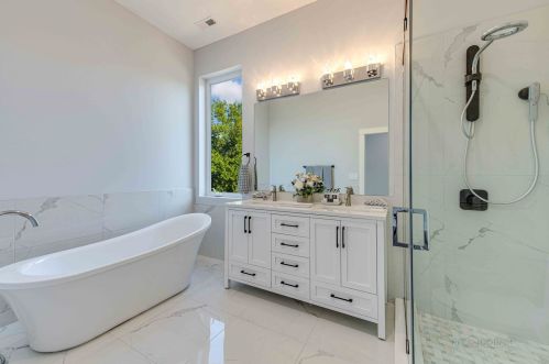 5307 Mcvicker Ave, Chicago IL 60630-1922 exterior