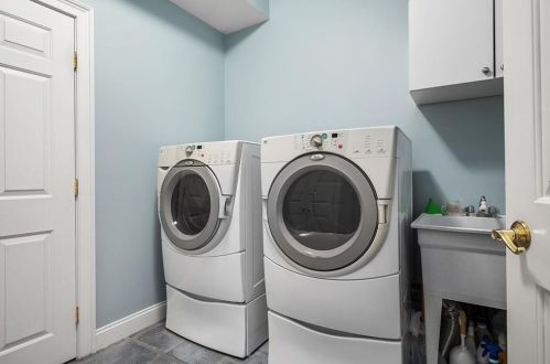 97 Gaskill St, Woonsocket RI 02895-1011 exterior