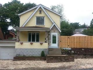 26 Rochester Rd, Pittsburgh, PA 15229-1132