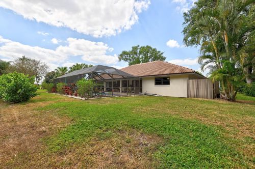 1243 Starlite Cv, Fort Pierce FL  34986-2012 exterior