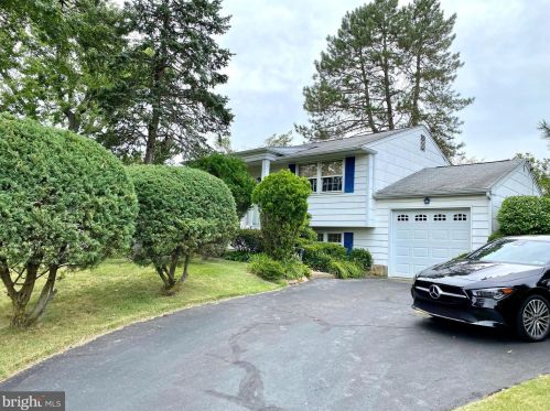 783 Hostman Ave, Warminster, PA 18974-2430