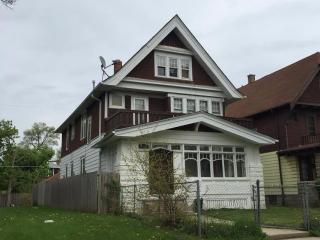 2734 39, Milwaukee WI  53210-2550 exterior