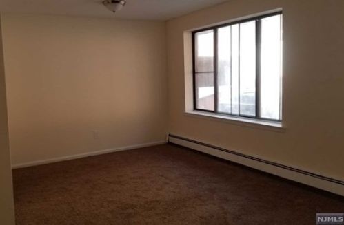 354 Undercliff Ave, Edgewater NJ  07020-7210 exterior