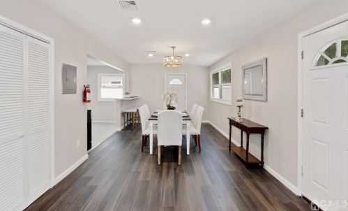 40 Markham Rd, Edison NJ  08817-4129 exterior