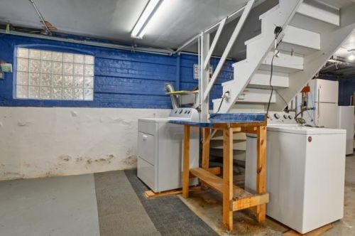 5004 Tripp Ave, Chicago IL 60630-2724 exterior